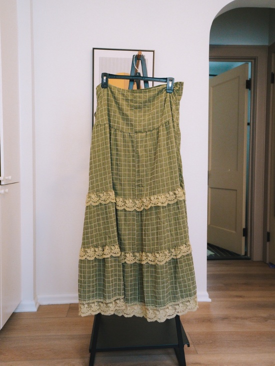 Cider HIGH RISE CHECK LACE TIERED MAXI SKIRT Size Large - Picture 4 of 4